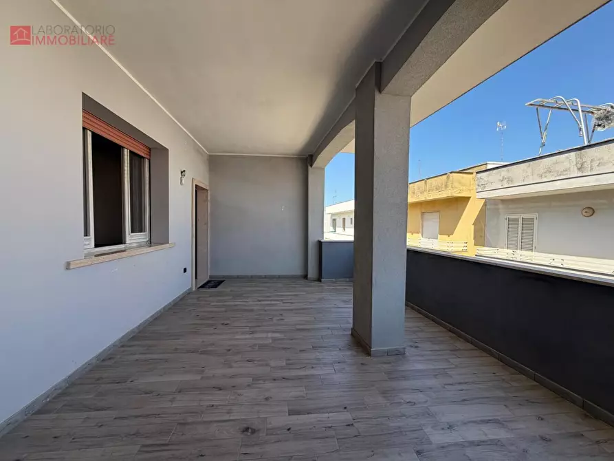 Immagine 26 di Appartamento in vendita  a Leverano