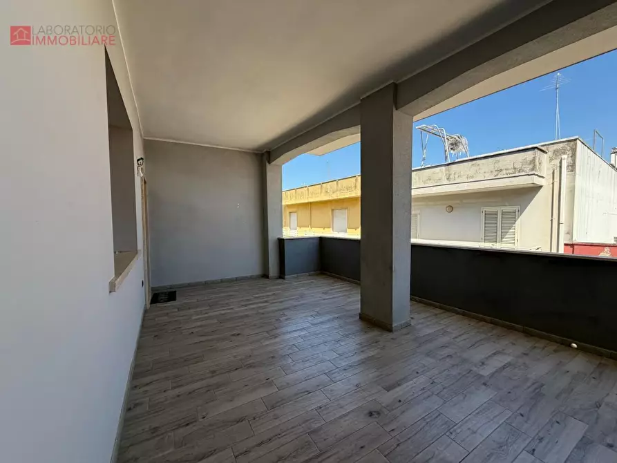 Immagine 24 di Appartamento in vendita  a Leverano