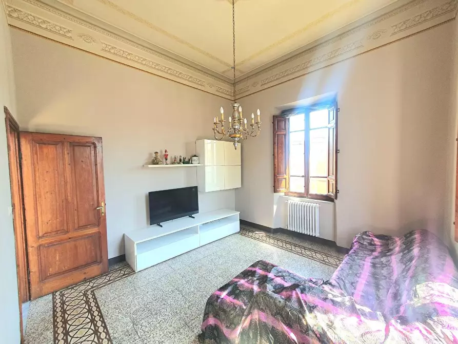 Immagine 9 di Villa in vendita  a Lucca