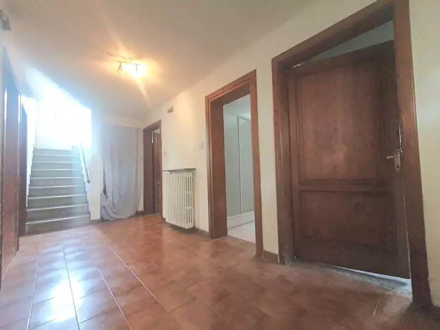 Immagine 33 di Villa in vendita  a Lucca