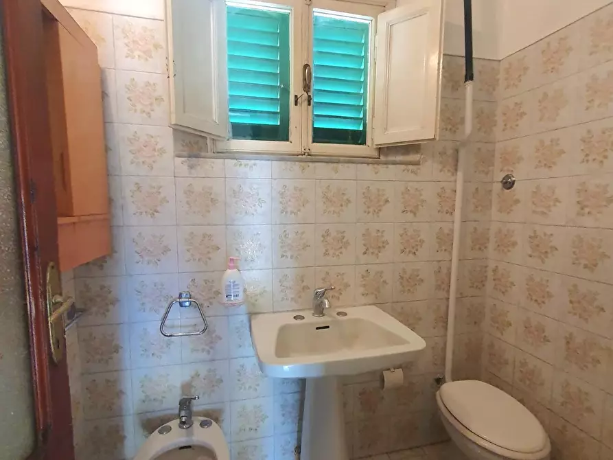 Immagine 22 di Villa in vendita  a Lucca