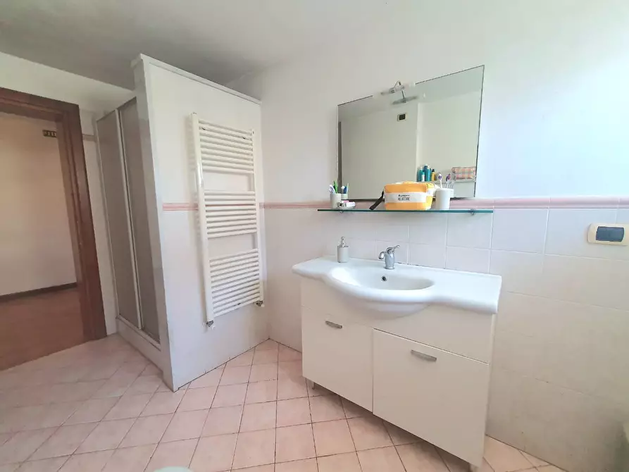 Immagine 36 di Villa in vendita  a Lucca