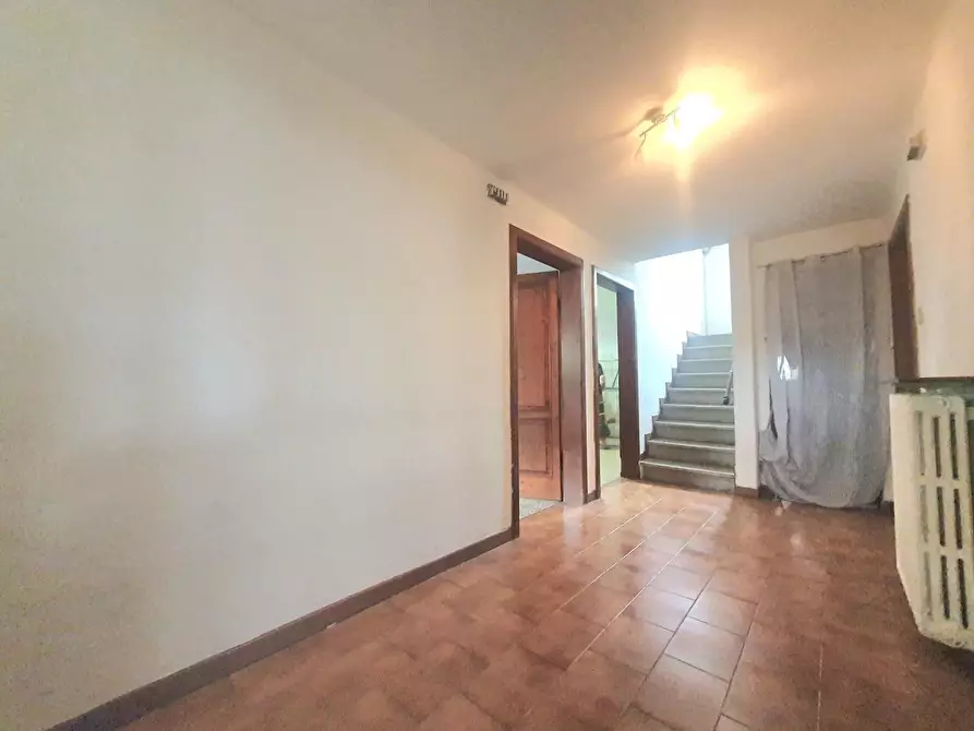 Immagine 39 di Villa in vendita  a Lucca