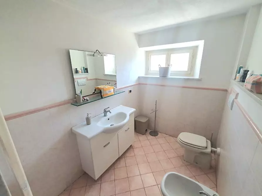 Immagine 34 di Villa in vendita  a Lucca