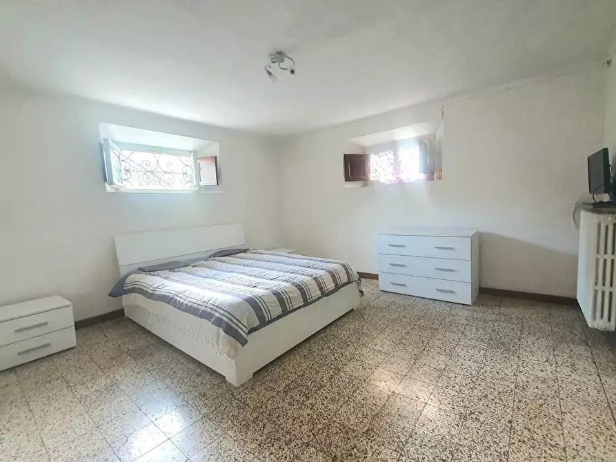 Immagine 37 di Villa in vendita  a Lucca