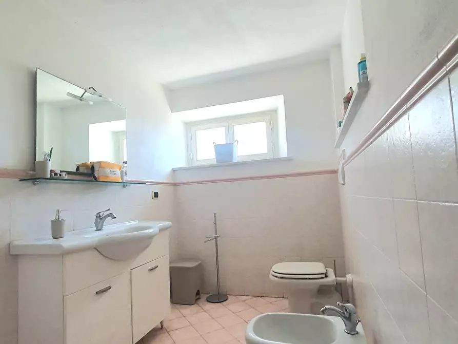 Immagine 35 di Villa in vendita  a Lucca