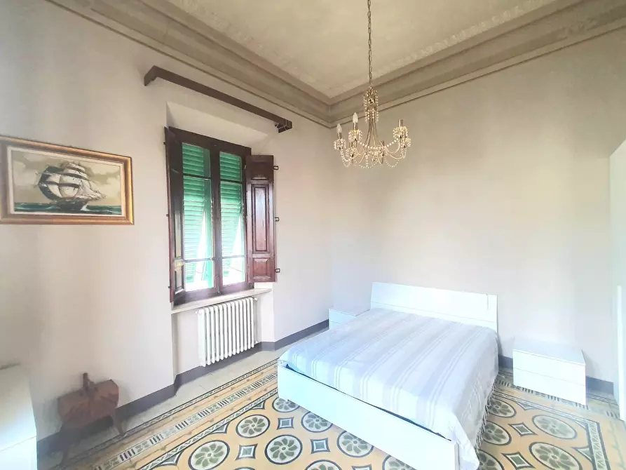 Immagine 27 di Villa in vendita  a Lucca