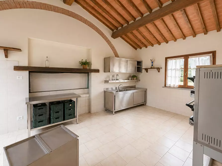 Immagine 8 di Rustico / casale in vendita  a San Giuliano Terme