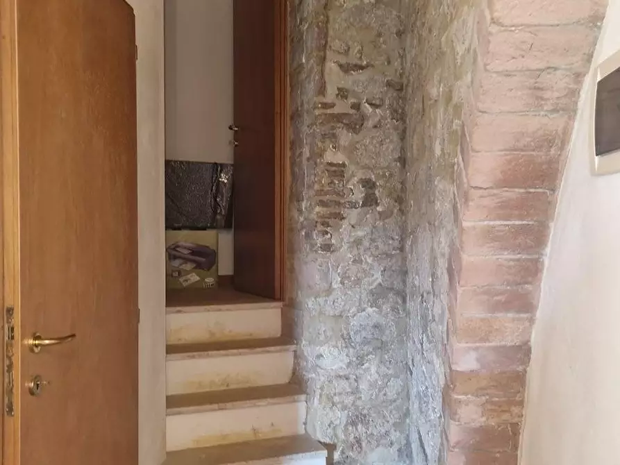 Immagine 6 di Ufficio in vendita  a Colle Di Val D'elsa
