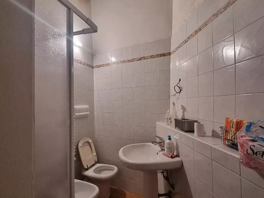 Immagine 4 di Ufficio in vendita  a Colle Di Val D'elsa