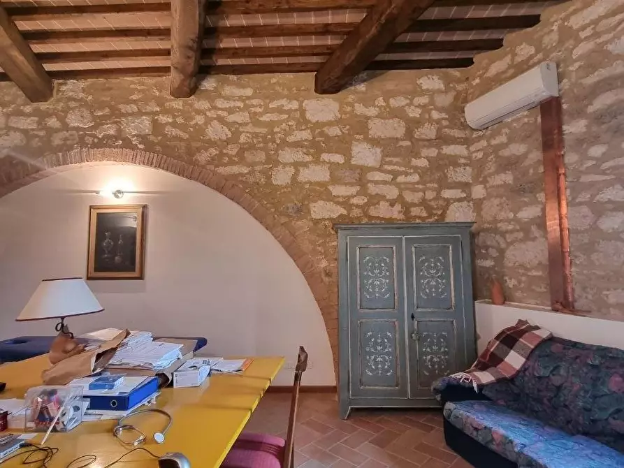 Immagine 1 di Ufficio in vendita  a Colle Di Val D'elsa