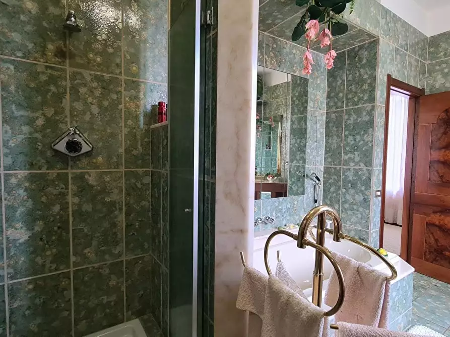 Immagine 18 di Villa in vendita  a Vinci