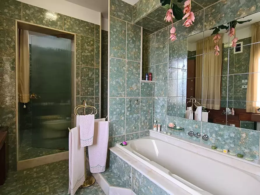 Immagine 4 di Villa in vendita  a Vinci