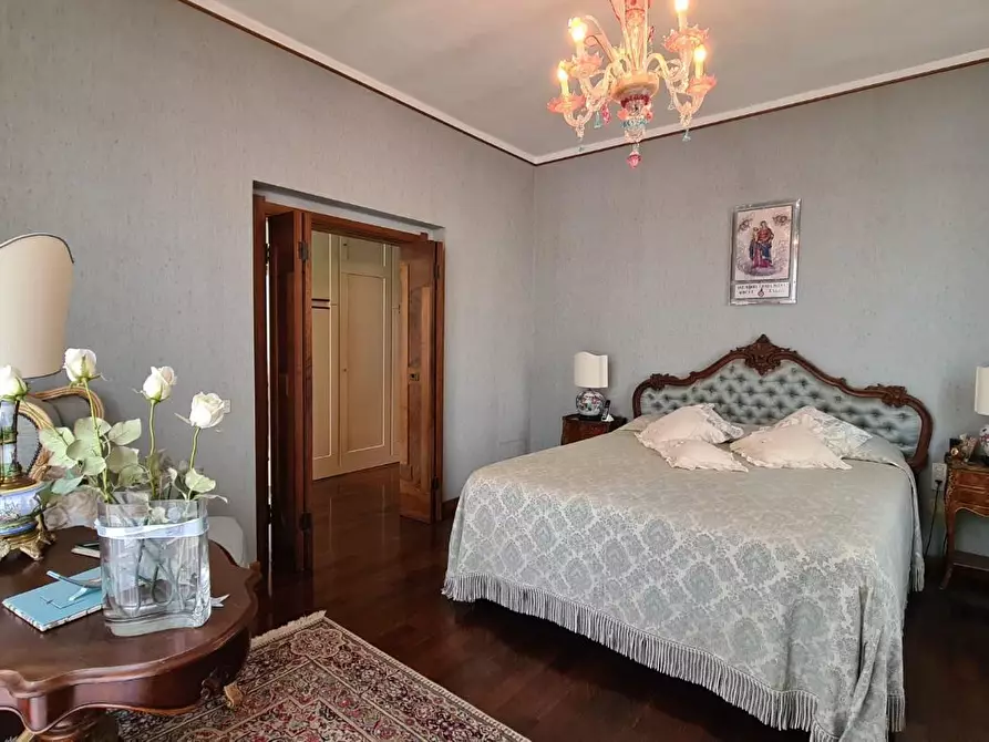 Immagine 14 di Villa in vendita  a Vinci