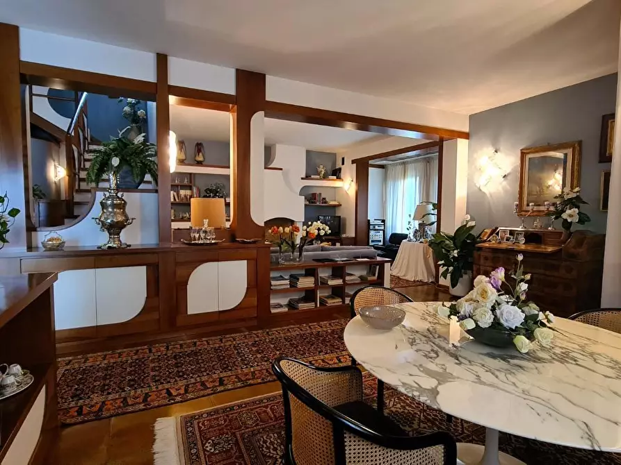 Immagine 3 di Villa in vendita  a Vinci