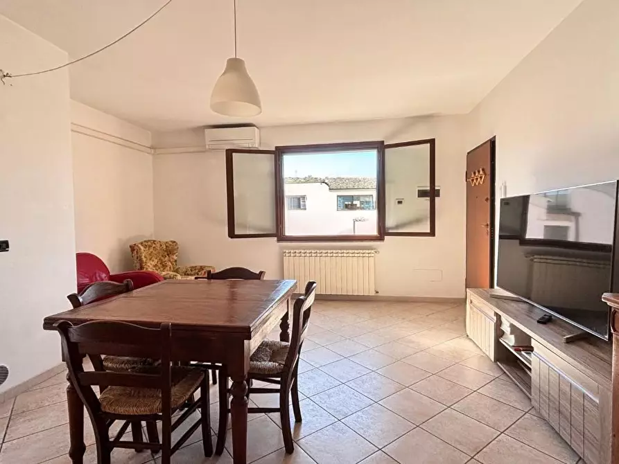 Immagine 2 di Appartamento in vendita  a Cascina