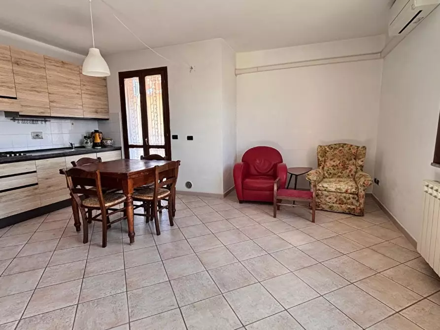 Immagine 4 di Appartamento in vendita  a Cascina