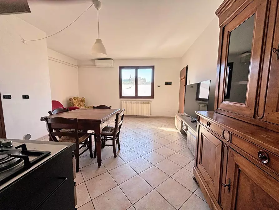 Immagine 5 di Appartamento in vendita  a Cascina