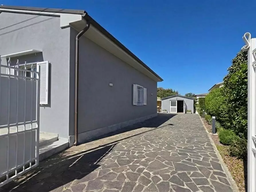Immagine 7 di Villa in vendita  a Casciana Terme Lari