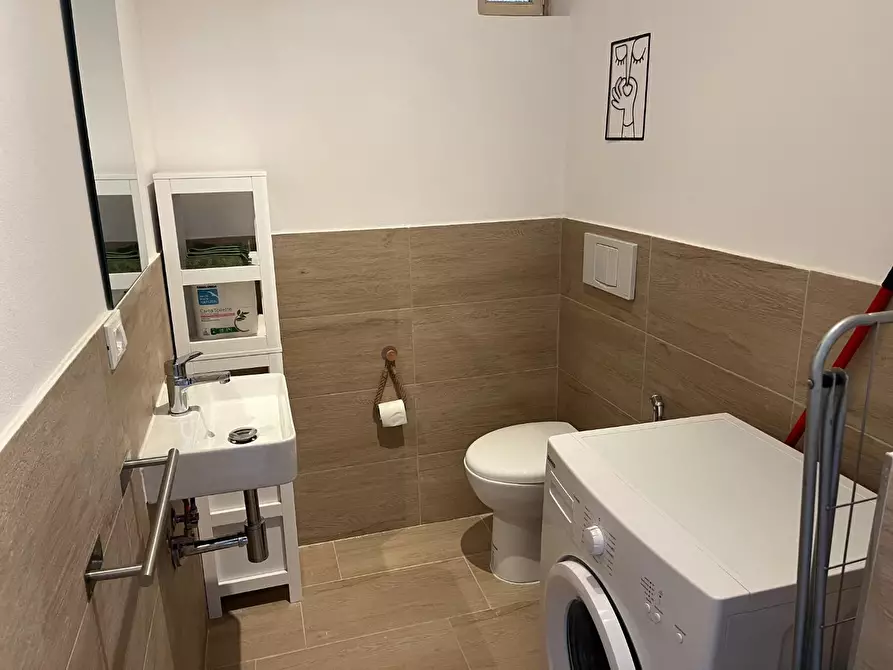 Immagine 8 di Appartamento in vendita  a Massa