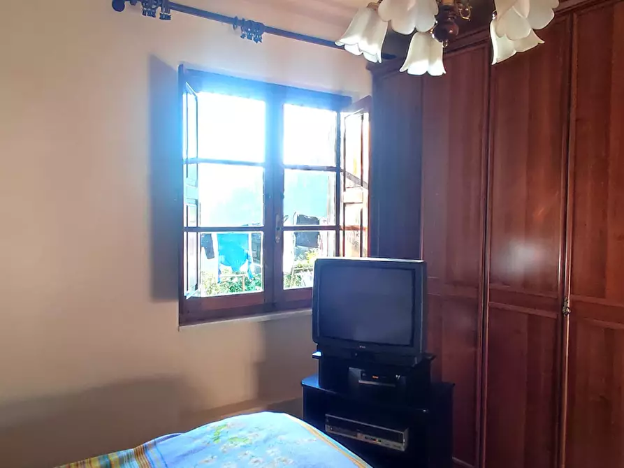 Immagine 9 di Casa indipendente in vendita  a Pietrasanta