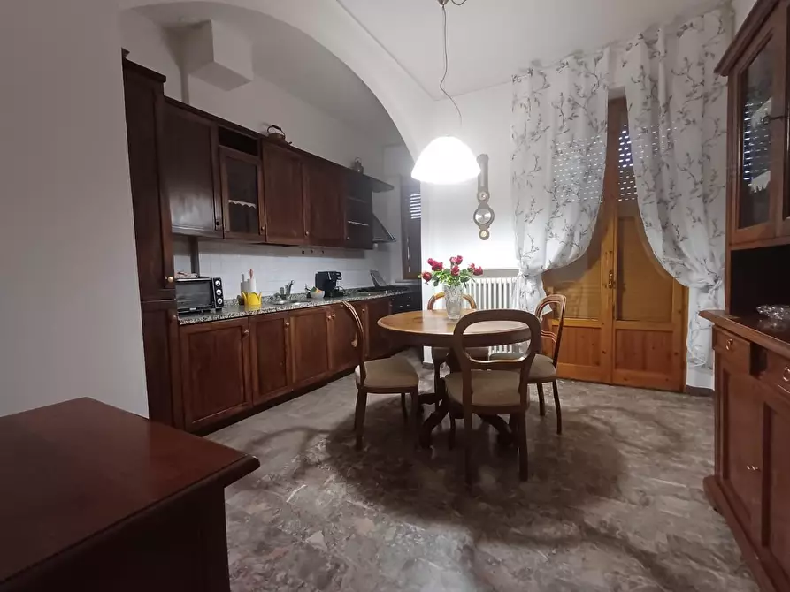 Immagine 6 di Appartamento in affitto  a Siena