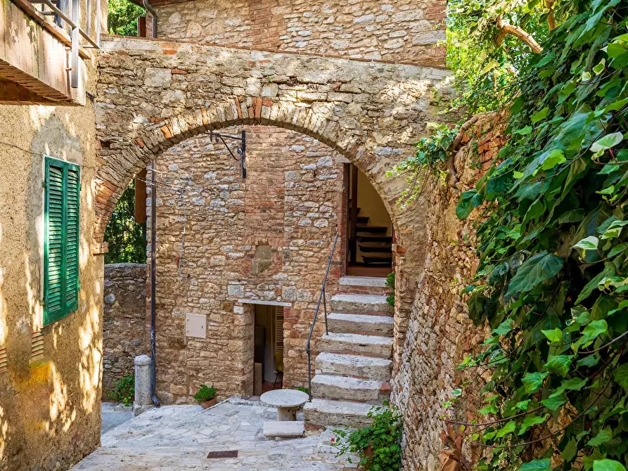 Immagine 6 di Immobile di prestigio in vendita  a Rapolano Terme