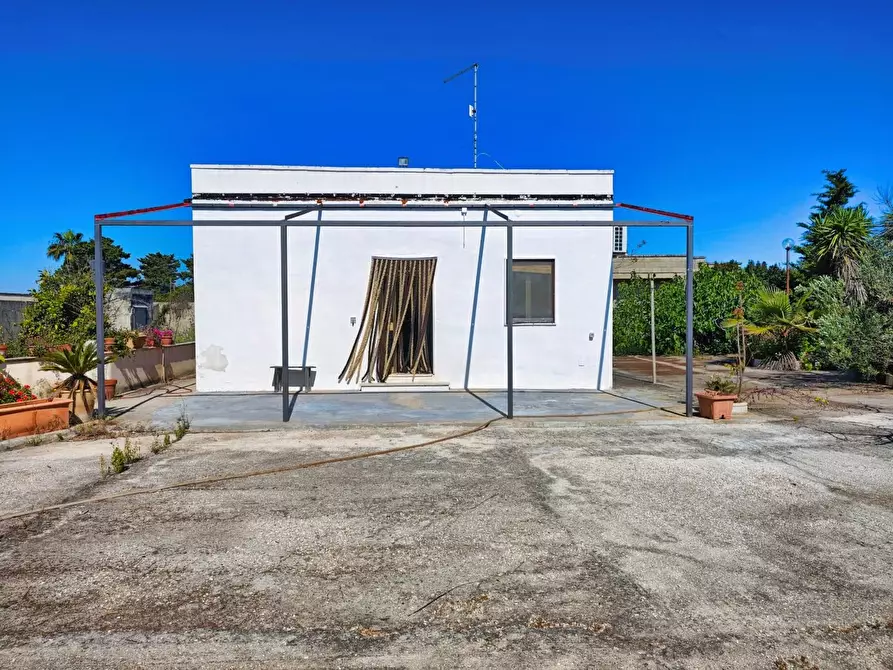 Immagine 1 di Villa in vendita  a Lecce