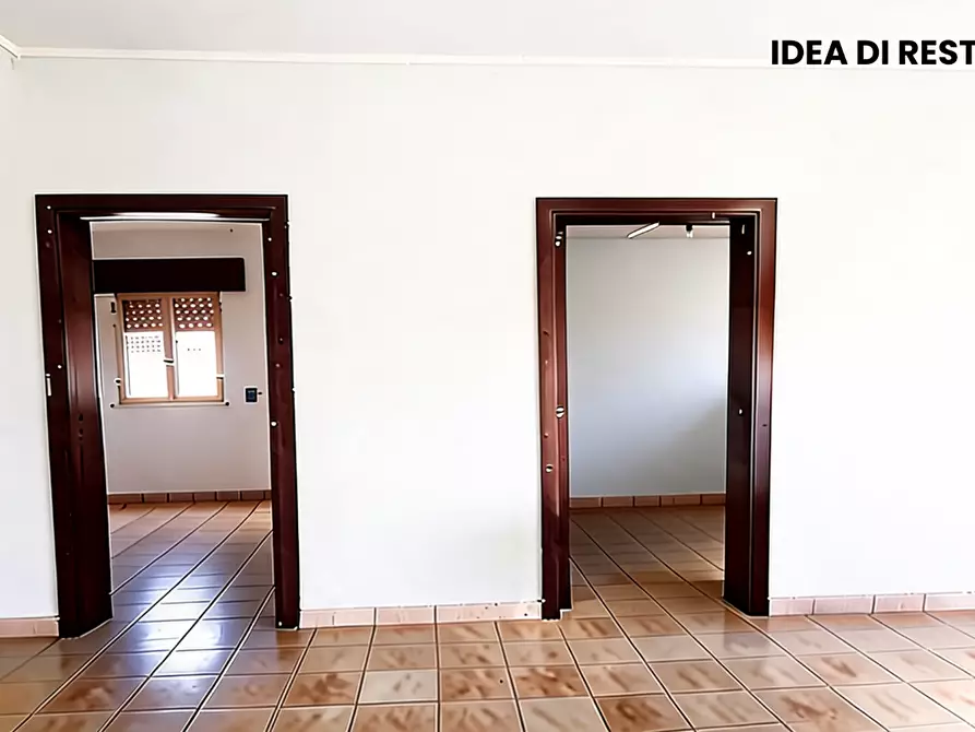 Immagine 9 di Villa in vendita  a Lecce