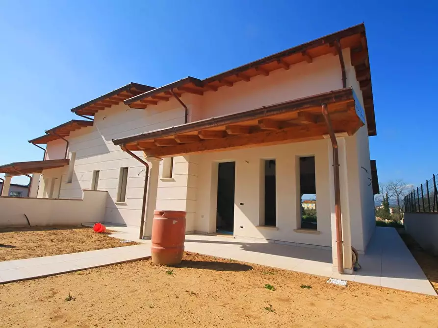Immagine 4 di Casa bifamiliare in vendita  a Vinci
