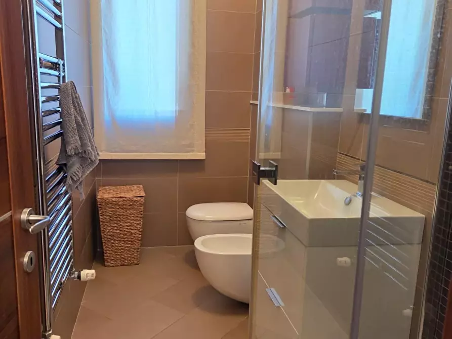Immagine 16 di Villetta a schiera in vendita  a Cascina