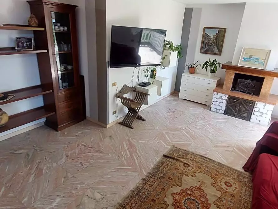 Immagine 46 di Casa indipendente in vendita  a Carrara