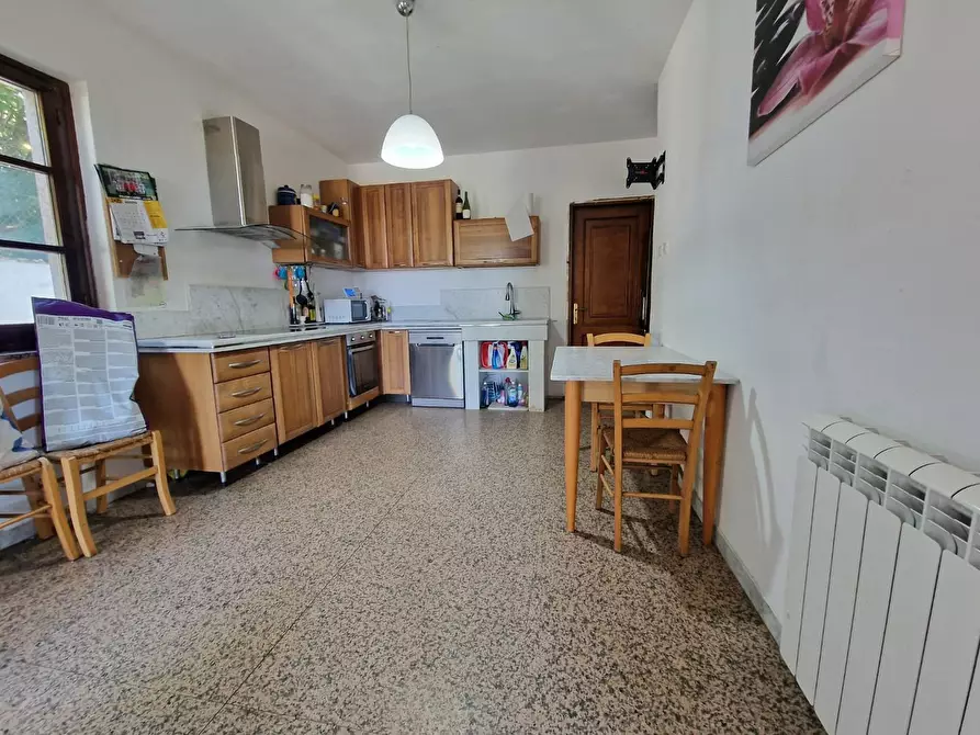 Immagine 9 di Casa indipendente in vendita  a Carrara