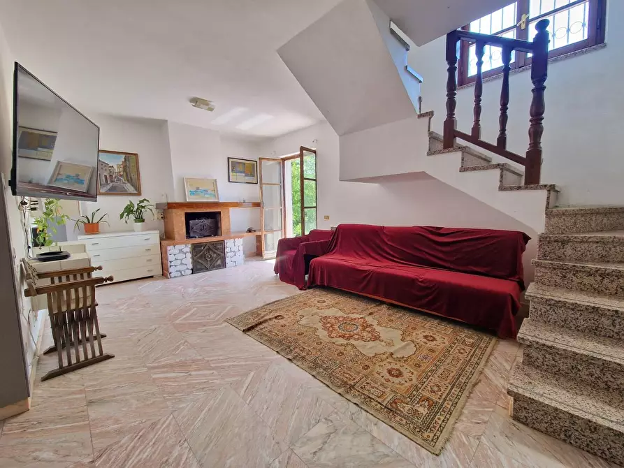 Immagine 51 di Casa indipendente in vendita  a Carrara