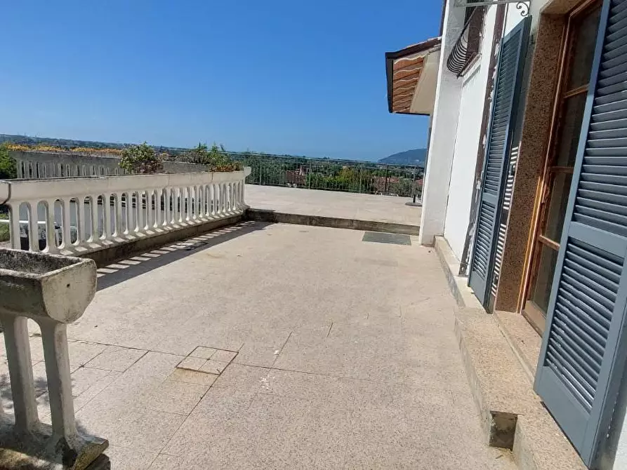 Immagine 7 di Casa indipendente in vendita  a Carrara