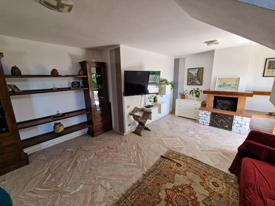 Immagine 48 di Casa indipendente in vendita  a Carrara