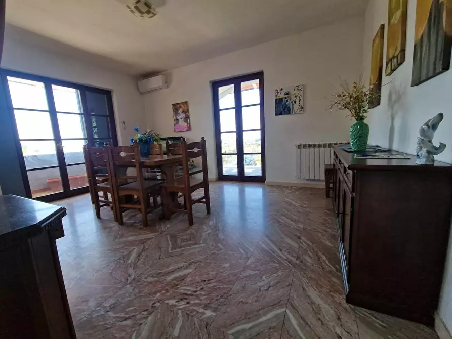 Immagine 8 di Casa indipendente in vendita  a Carrara