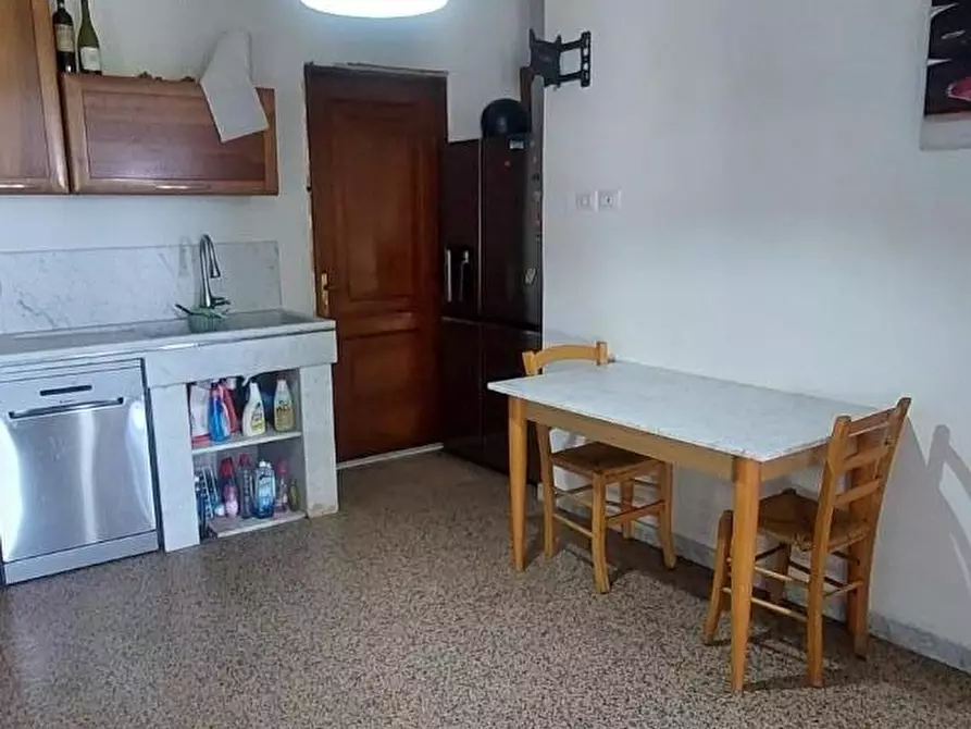 Immagine 10 di Casa indipendente in vendita  a Carrara