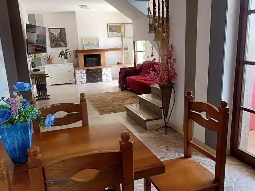 Immagine 18 di Casa indipendente in vendita  a Carrara