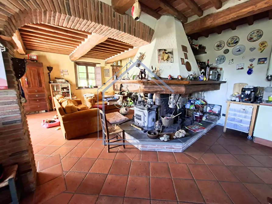 Immagine 12 di Villa in vendita  a Camaiore
