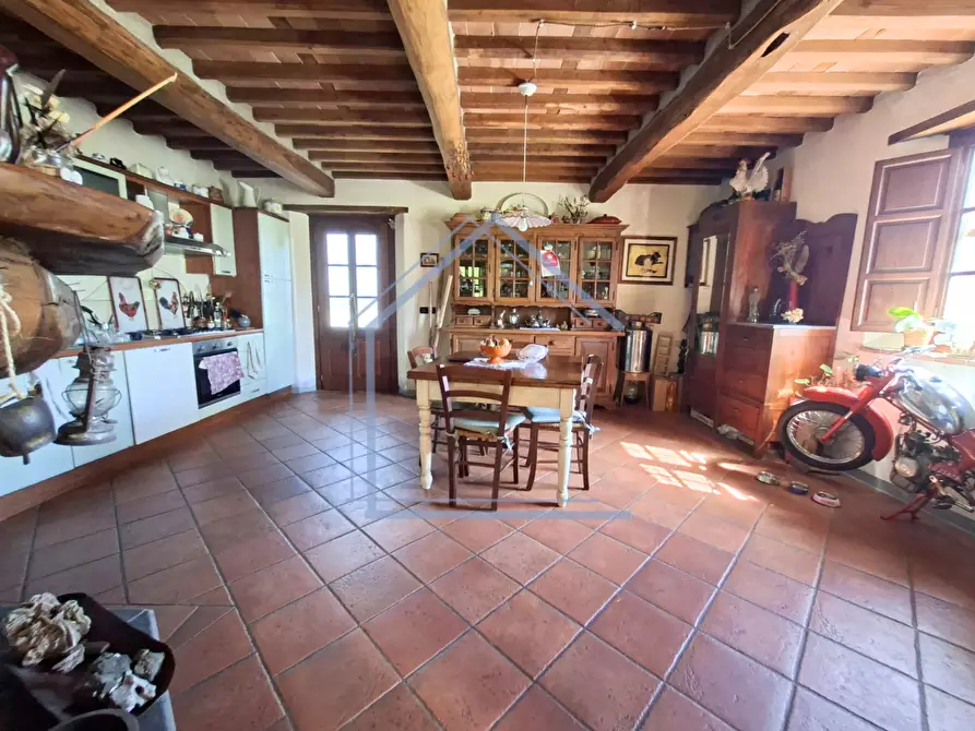 Immagine 13 di Villa in vendita  a Camaiore