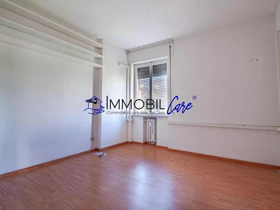 Immagine 11 di Appartamento in vendita  a Livorno
