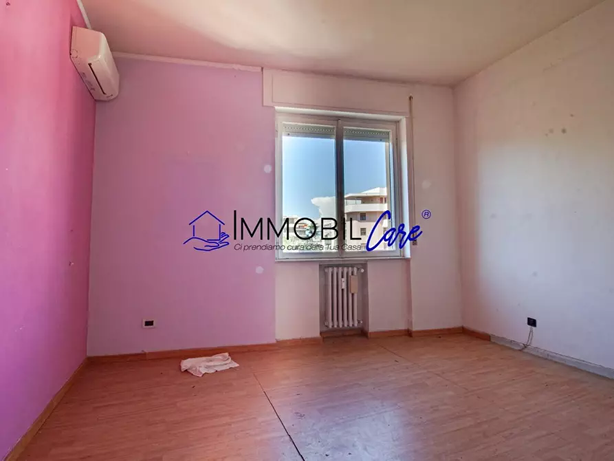 Immagine 13 di Appartamento in vendita  a Livorno