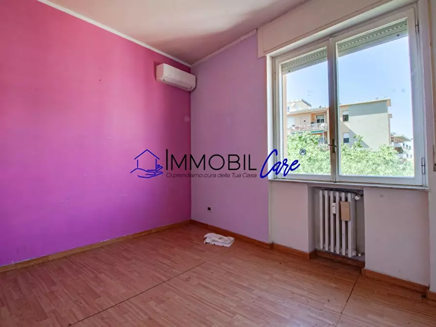 Immagine 14 di Appartamento in vendita  a Livorno