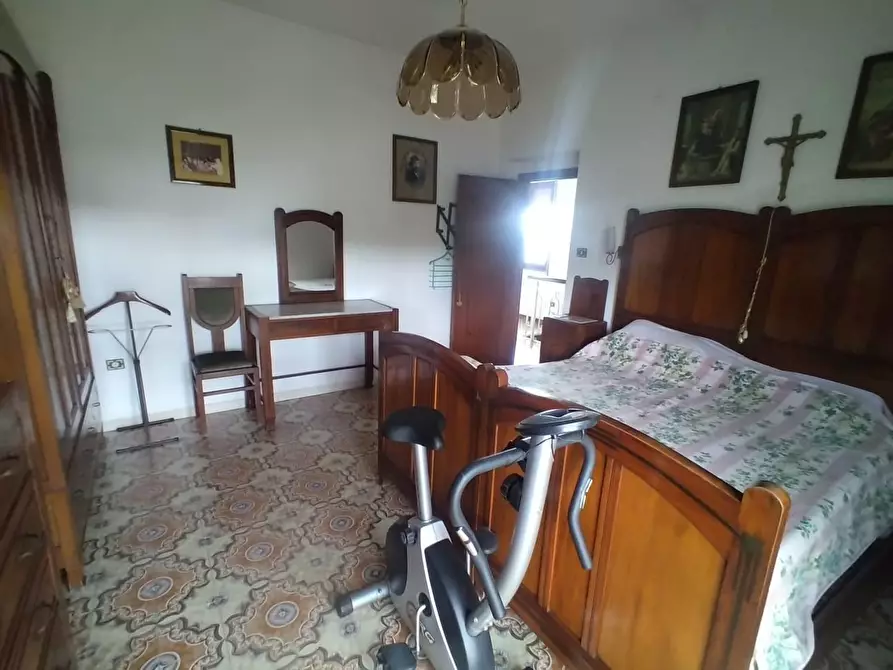 Immagine 13 di Casa indipendente in vendita  a Ortonovo