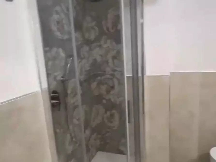 Immagine 5 di Appartamento in affitto  a Massa