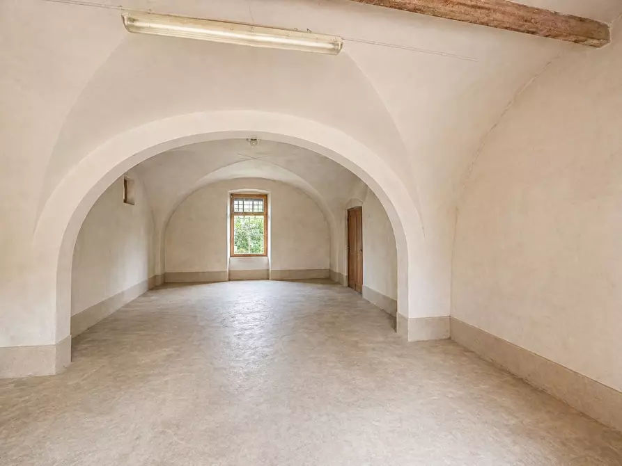 Immagine 29 di Agriturismo in vendita  a San Giuliano Terme