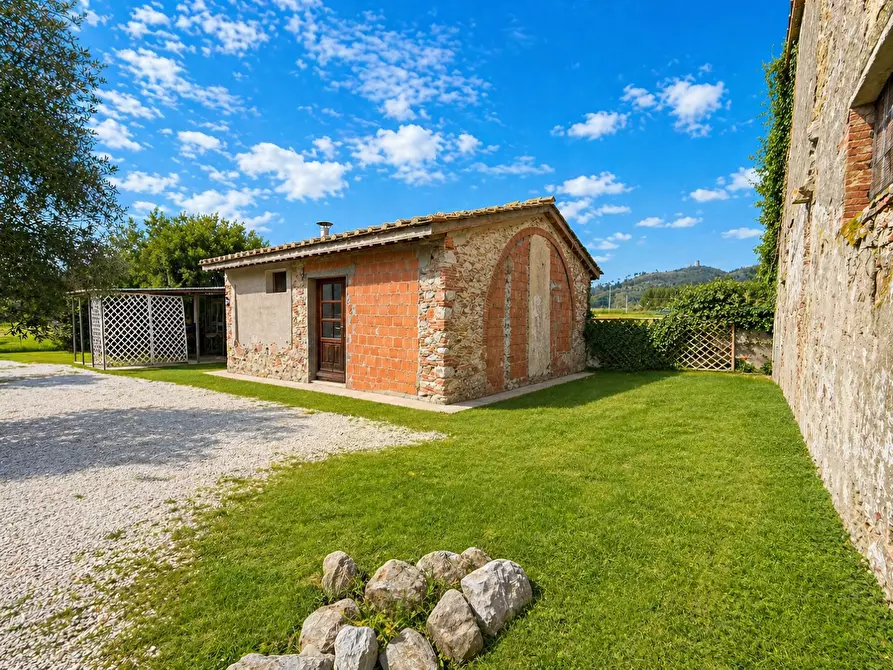 Immagine 5 di Agriturismo in vendita  a San Giuliano Terme