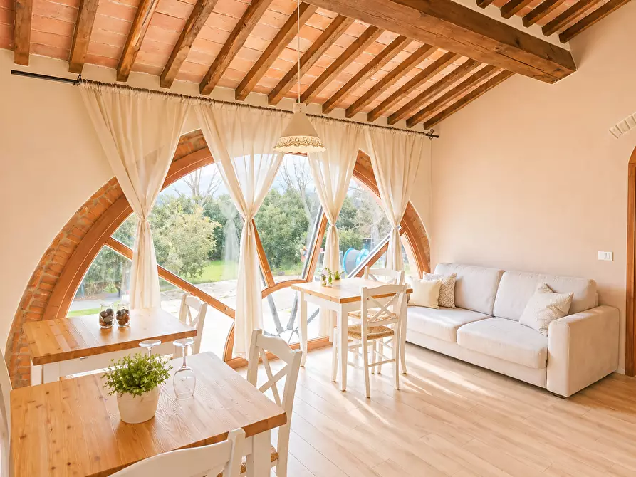 Immagine 19 di Agriturismo in vendita  a San Giuliano Terme
