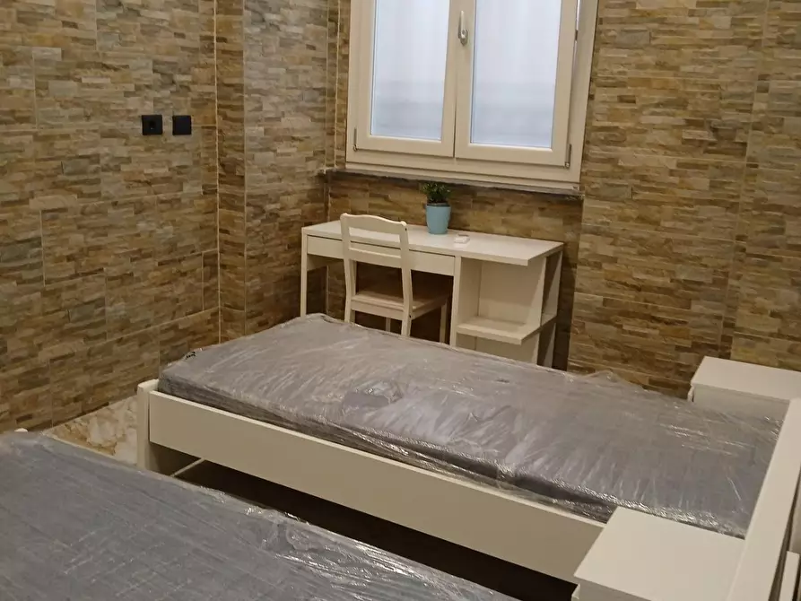 Immagine 4 di Appartamento in affitto  a Carrara